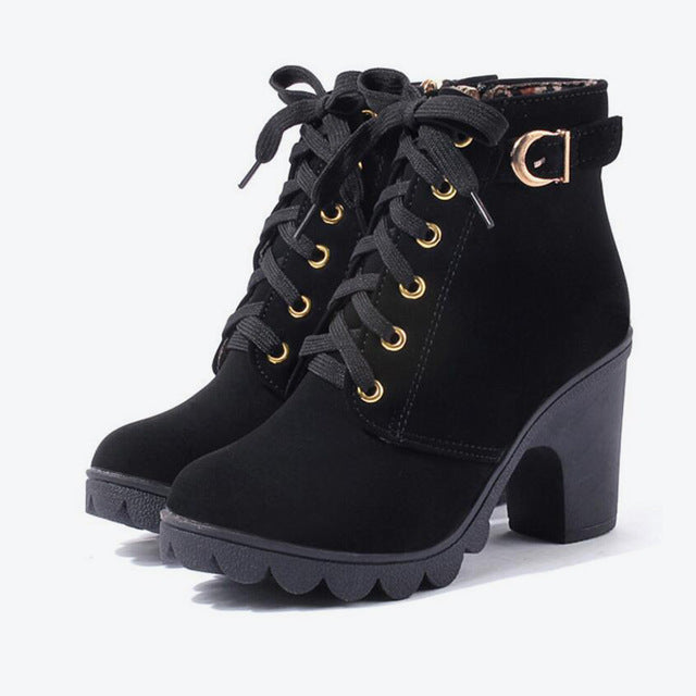 Ankelboots med remmar