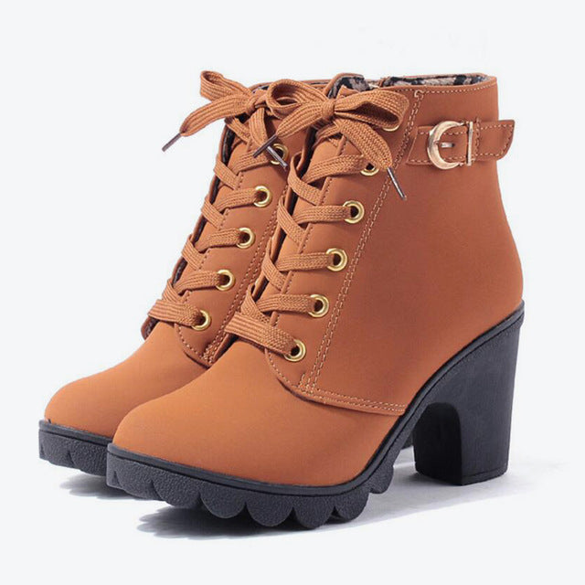 Ankelboots med remmar