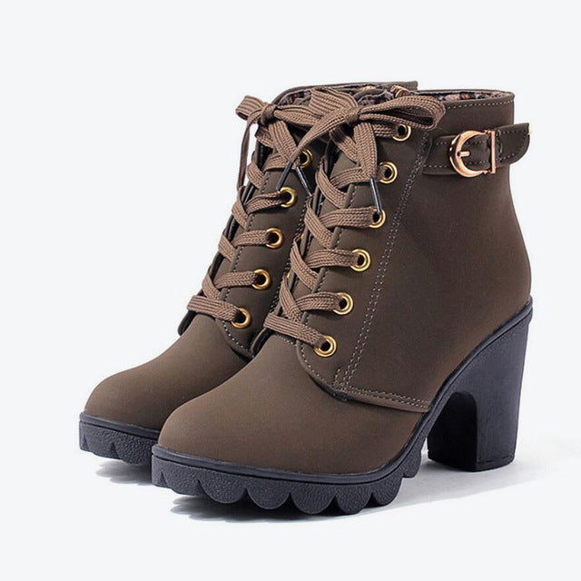 Ankelboots med remmar
