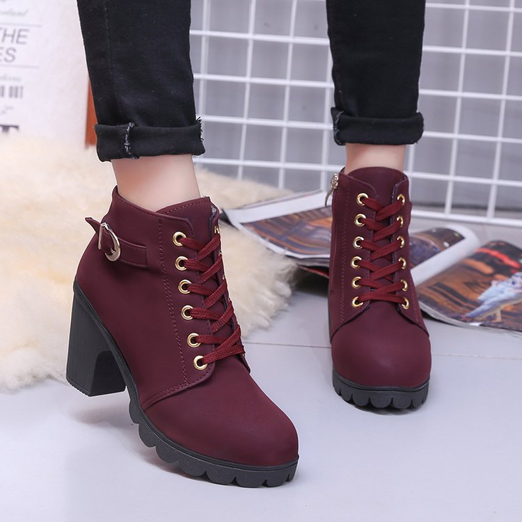 Ankelboots med remmar