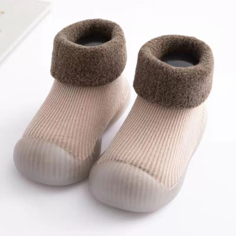 Varma babyskor för höst och vinter